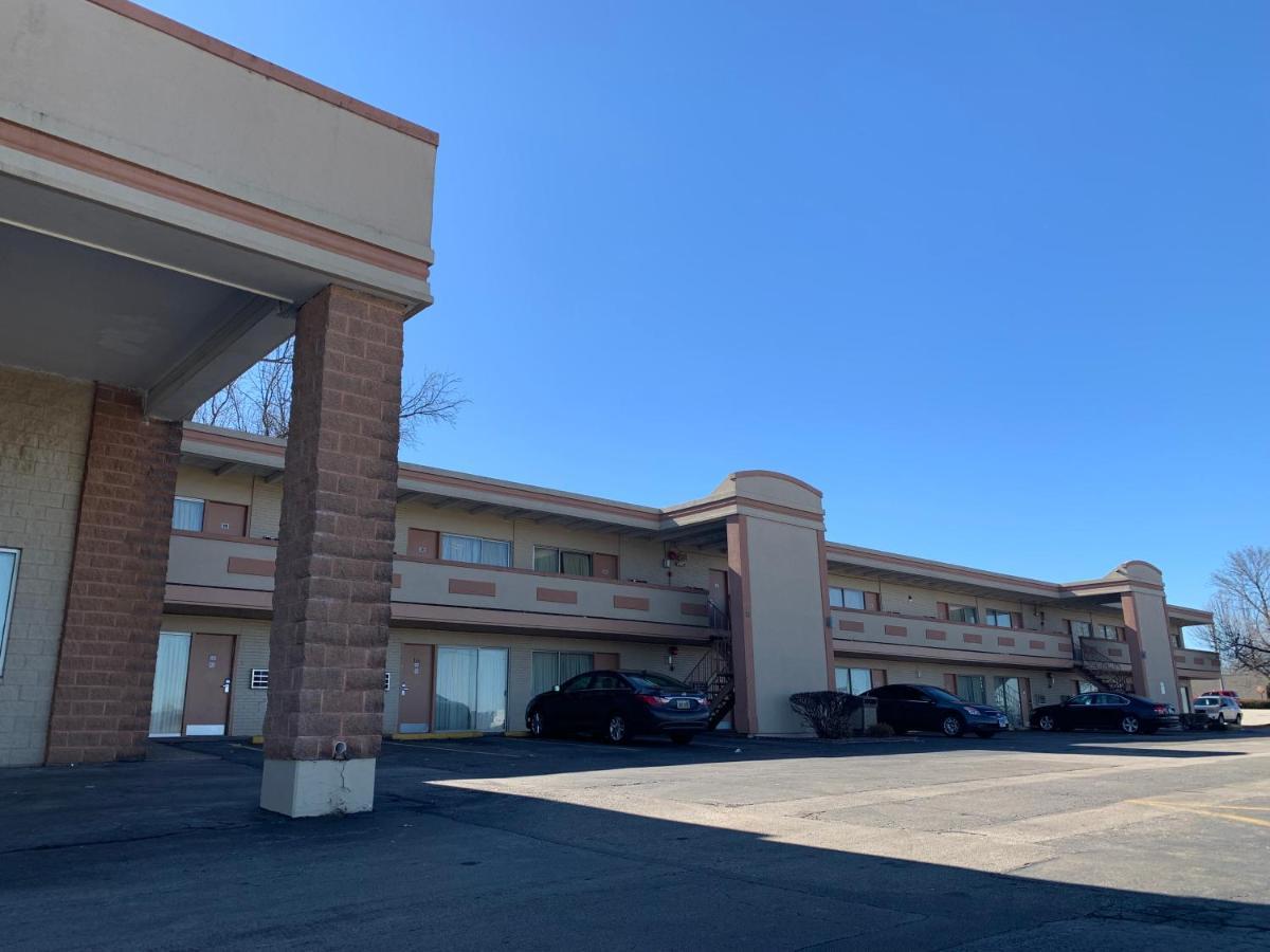 Haven Inn & Suites St Louis Hazelwood - Airport North מראה חיצוני תמונה